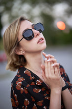 Load image into Gallery viewer, Spark - Black / Smoke