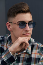 Load image into Gallery viewer, Terra - Black / Blue