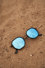 Load image into Gallery viewer, Texa - Black / Blue Mirror