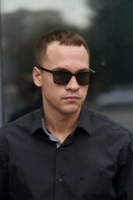 Load image into Gallery viewer, Teye - Black / Smoke