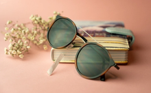 Load image into Gallery viewer, Mirk - Brown Tortoise / Smoke