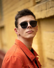 Load image into Gallery viewer, Visi - Black / Smoke