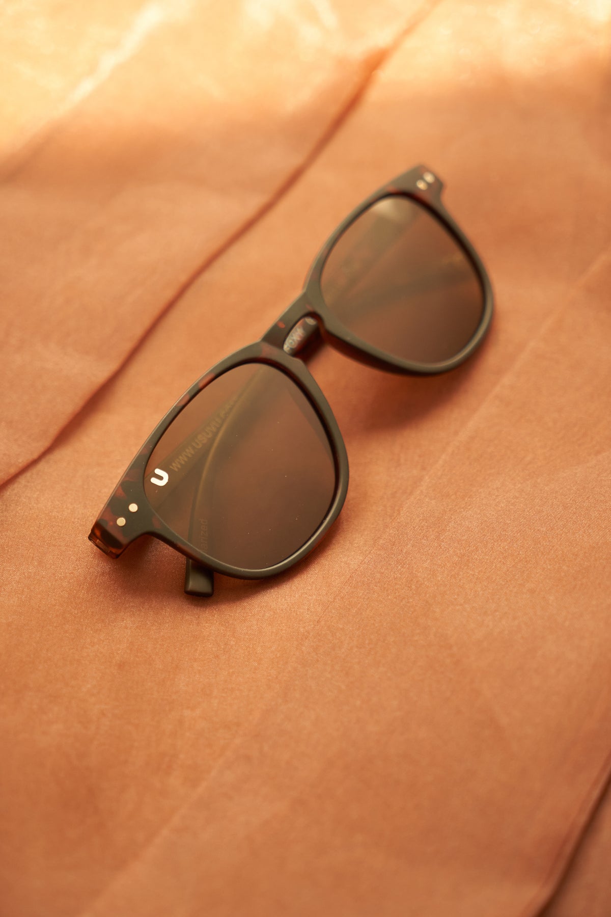 Cade - Tortoise / Brown