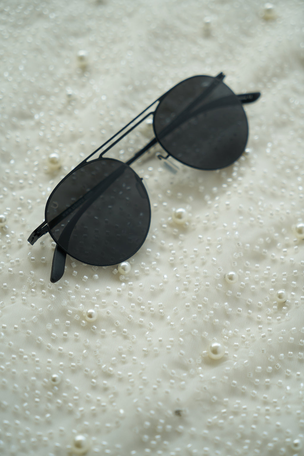Colton - Black / Smoke