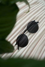 Load image into Gallery viewer, Casablanca - Black / Gradient Smoke
