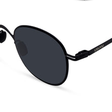 Load image into Gallery viewer, Cloud - Matt Black / Smoke
