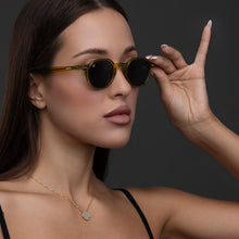 Load image into Gallery viewer, Zelie - Transparent Yellow / Smoke
