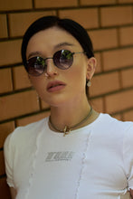 Load image into Gallery viewer, Yoyo (M) - Black / Gradient Smoke
