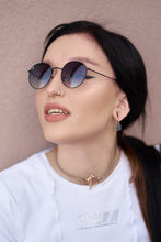 Load image into Gallery viewer, Yoyo (M) - Black / Gradient Smoke
