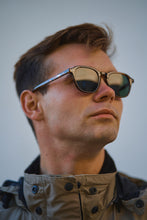 Load image into Gallery viewer, Ace - Tortoise / Light Smoke
