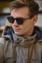 Load image into Gallery viewer, Ace - Tortoise / Light Smoke
