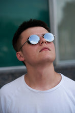 Load image into Gallery viewer, Canal - Silver / Silver Mirror
