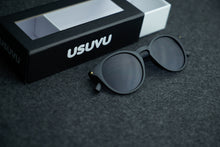 Load image into Gallery viewer, Capri - Black / Smoke
