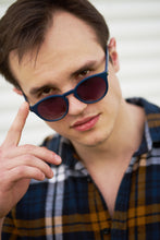 Load image into Gallery viewer, Capri - Matt Navy / Smoke
