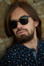 Load image into Gallery viewer, Colossal - Black / Smoke
