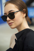 Load image into Gallery viewer, Colossal - Black / Smoke
