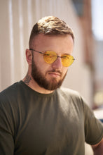 Load image into Gallery viewer, Echo - Black / Yellow
