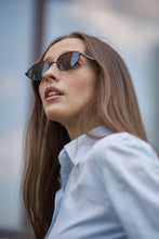 Load image into Gallery viewer, Hipster - Black / Brown
