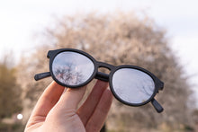 Load image into Gallery viewer, Osaka - Black / Silver
