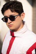 Load image into Gallery viewer, Osaka - Transparent Blue / Smoke
