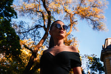 Load image into Gallery viewer, Parade - Black / Smoke
