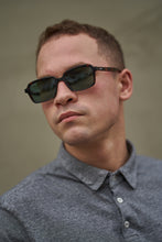 Load image into Gallery viewer, Retro - Tortoise / Light Smoke
