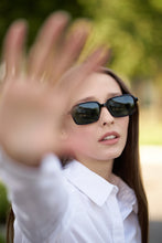 Load image into Gallery viewer, Retro - Tortoise / Light Smoke
