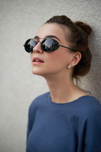 Load image into Gallery viewer, Canal - Black / Smoke
