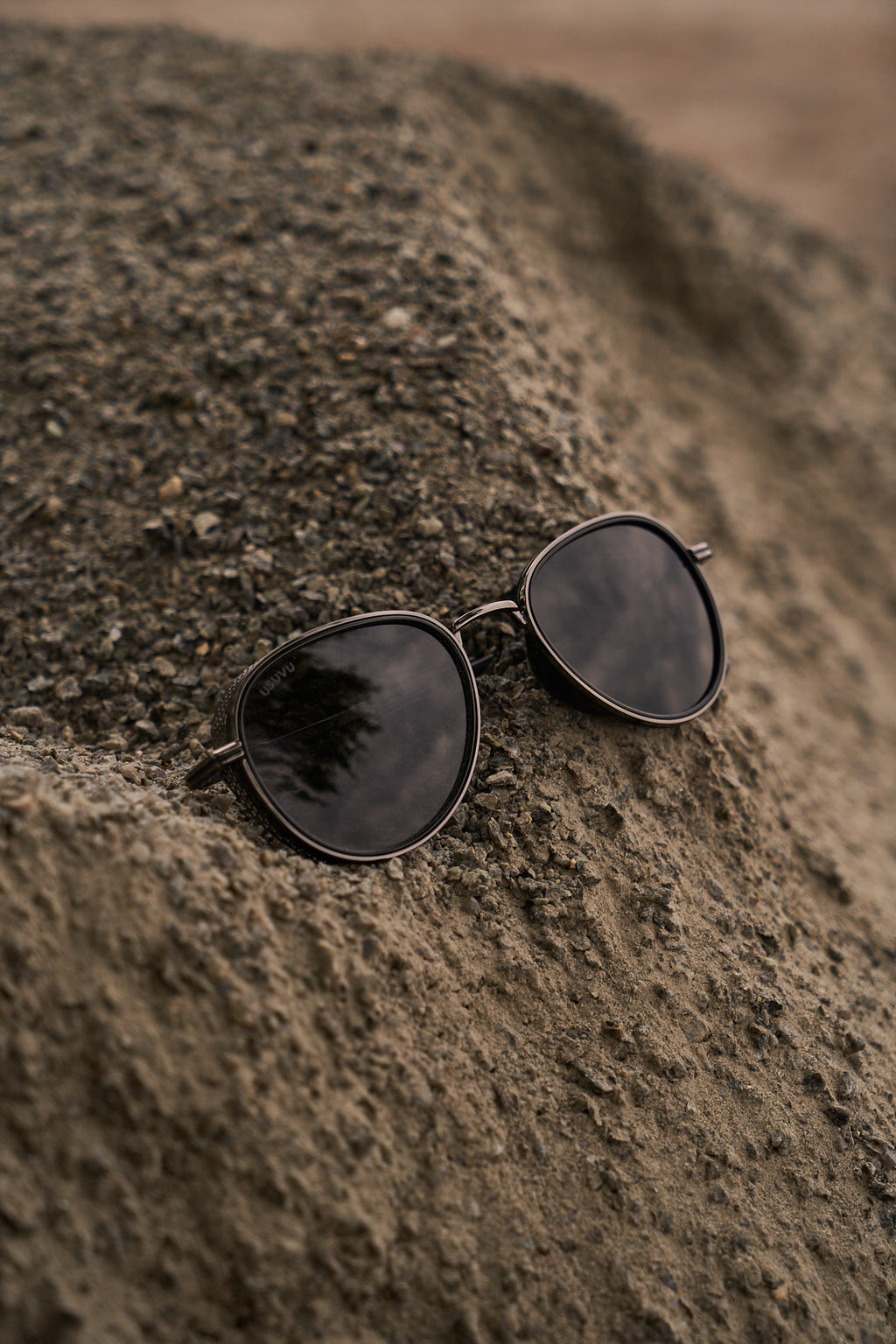 Sunray - Black / Smoke