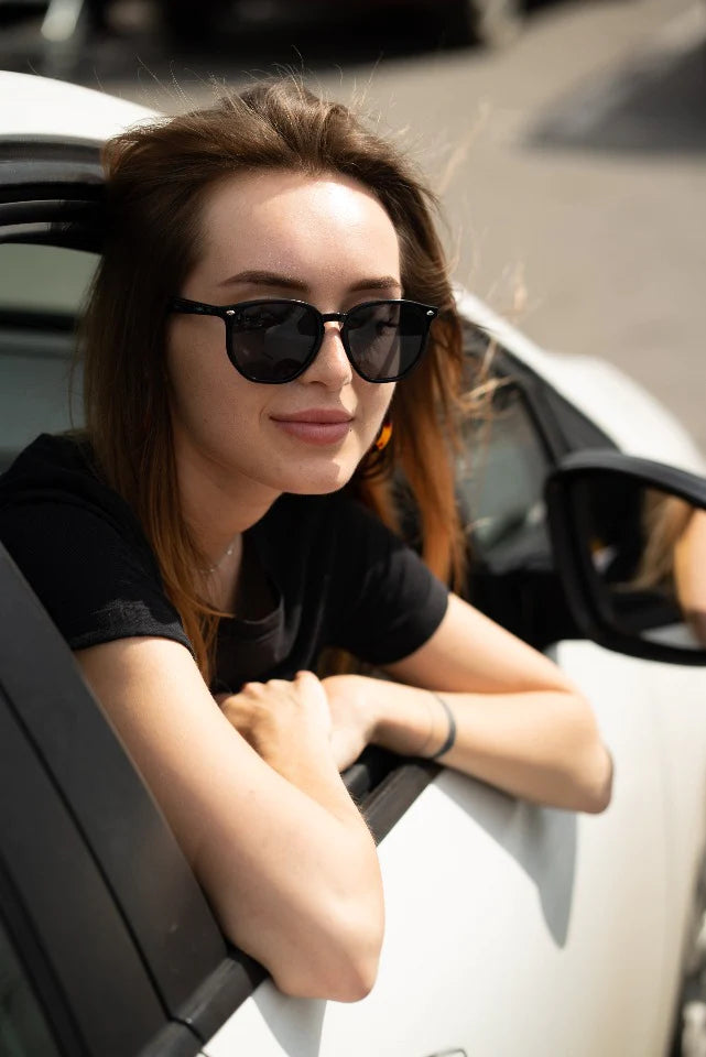 LILY - Black / Smoke